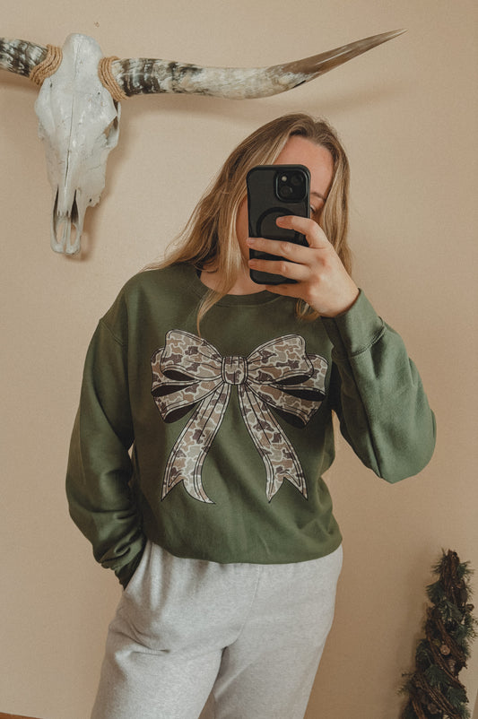 Large Camo Bow