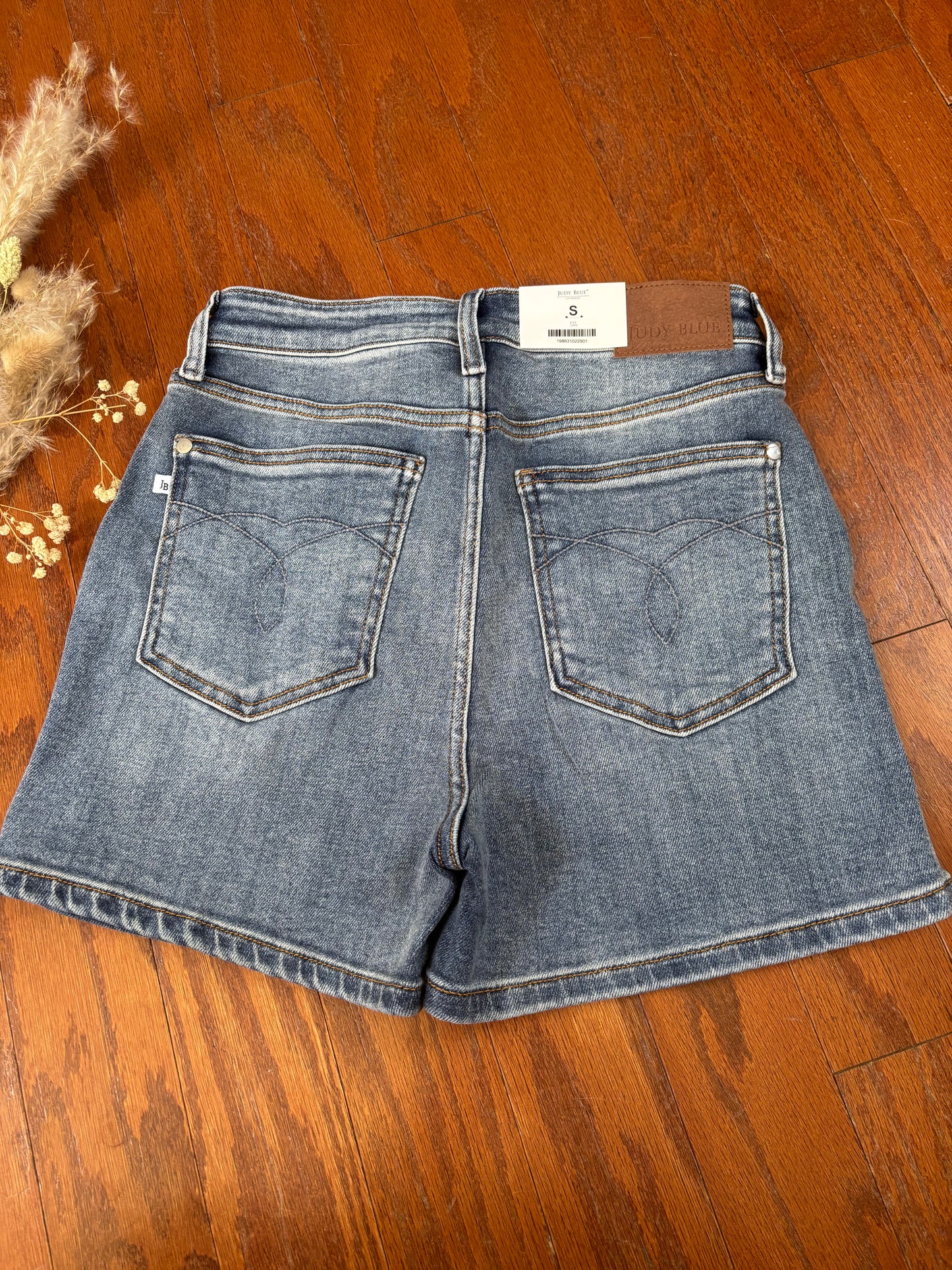 Rae Shorts