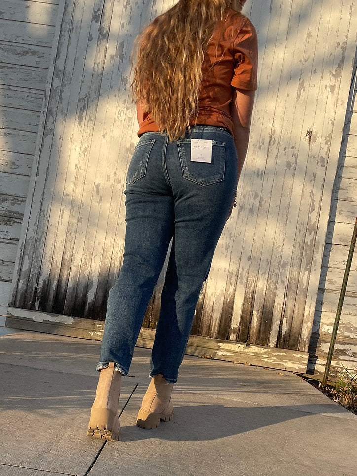 Cindy Stretch Mom Jeans